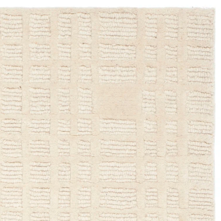 SAFAVIEH Tibetan Abagail Geometric Wool Area Rug, Ivory, 4' x 6'