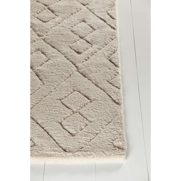 Ivory Geometric Hand-Knotted Wool 5' x 7' Rug