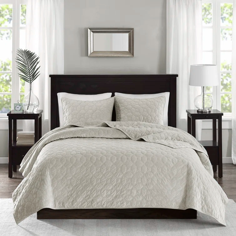 Madison Park Harper 3 Piece Velvet Quilt Set