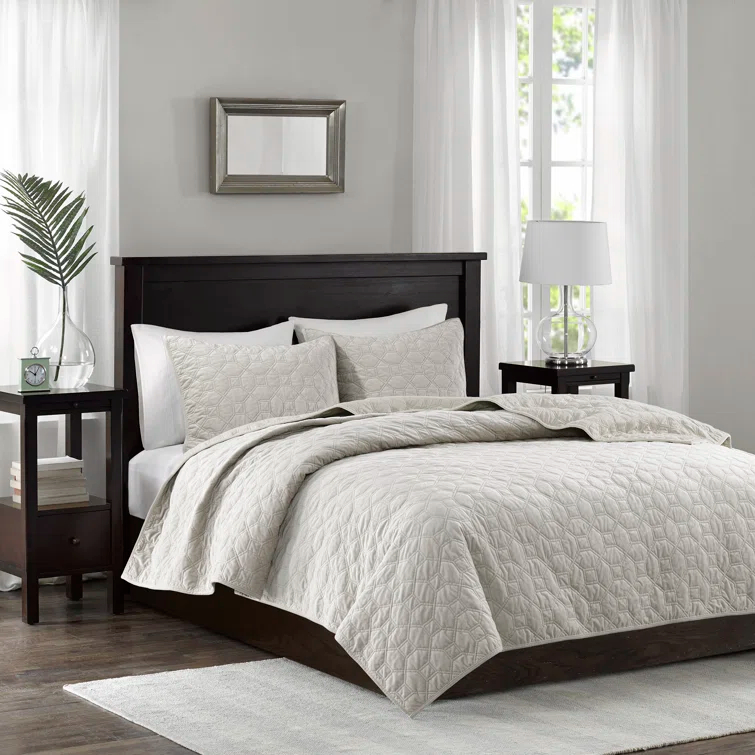 Madison Park Harper 3 Piece Velvet Quilt Set