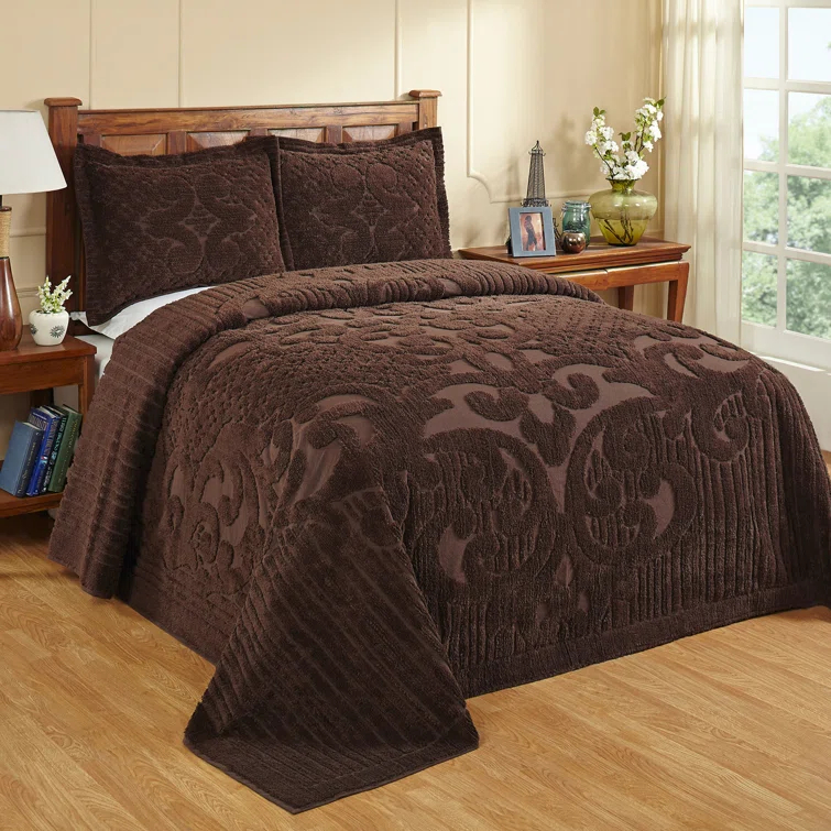 Ashton Collection Chenille Bedspread Set, 100% Cotton Machine Washable Bedding Set, Soft & Breathable Medallion Design Coverlet with Sham, Luxurious All Season Comfort