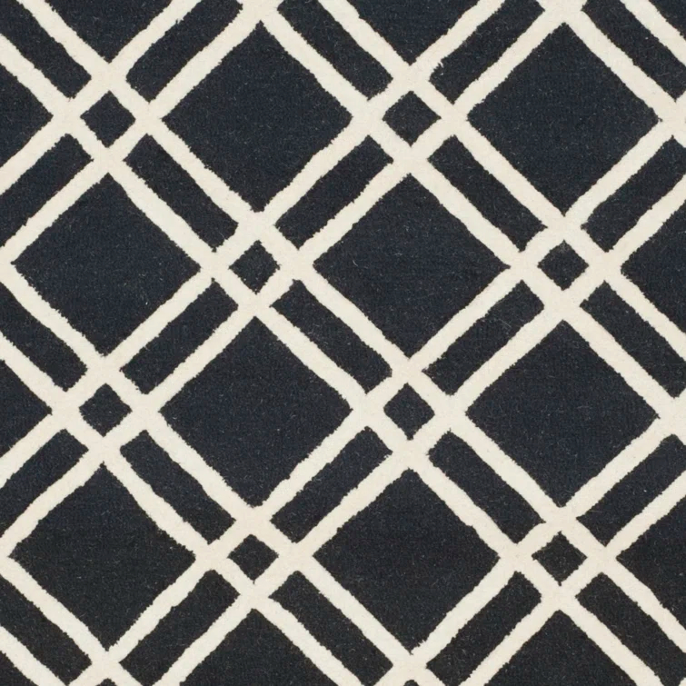 Deedgra Hand Tufted Wool Geometric Rug