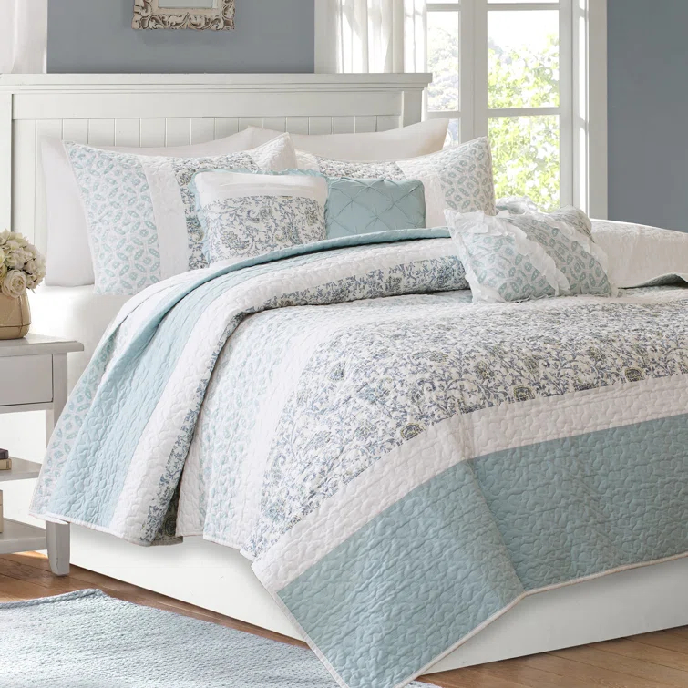 Madison Park Dawn 6 Piece Cotton Percale Quilt Set with Throw Pillows