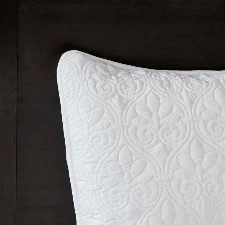Quebec Reversible Bedspread Set