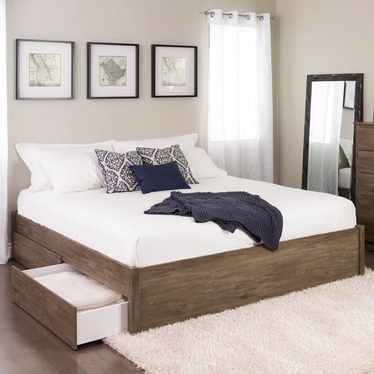 Kirandip Select 4-Post Platform Bed