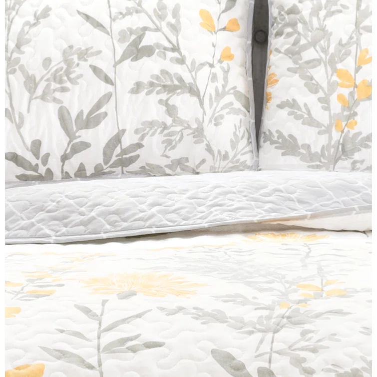 Lush Decor Aprile Microfiber Reversible Traditional 3 Piece Quilt Set