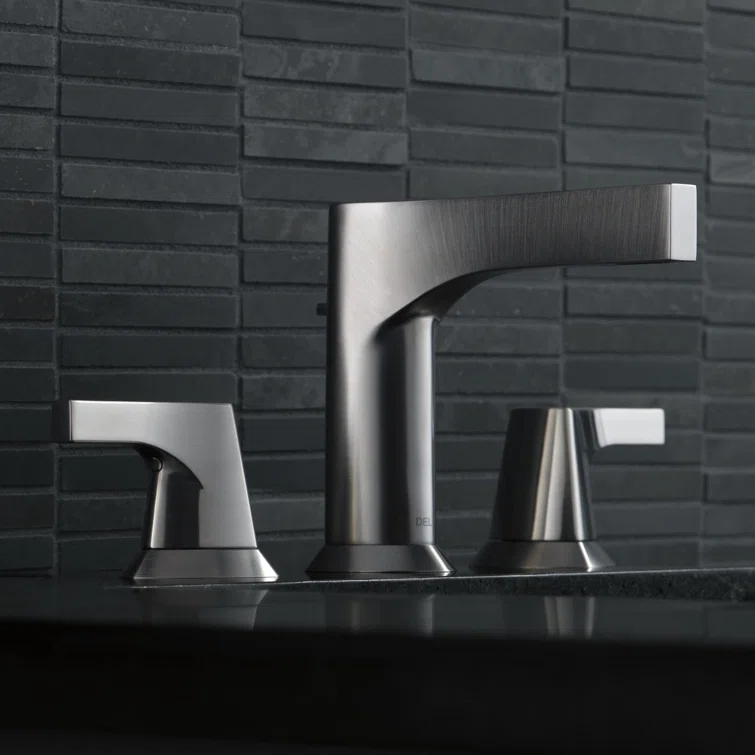 Zura Widespread Faucet with Drain Assembly