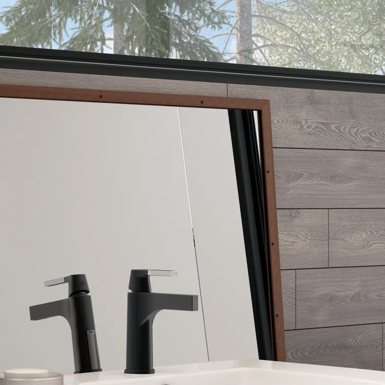 Zura Single Hole Bathroom Faucet with Drain Assembly