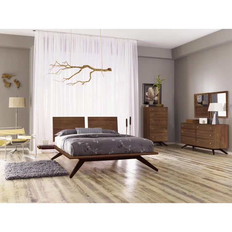 Astrid 15'' W Solid Wood Nightstand