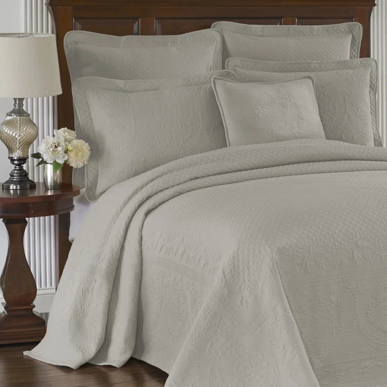 Historic Charleston King Charles Matelasse Traditional Cotton Floral Coverlet