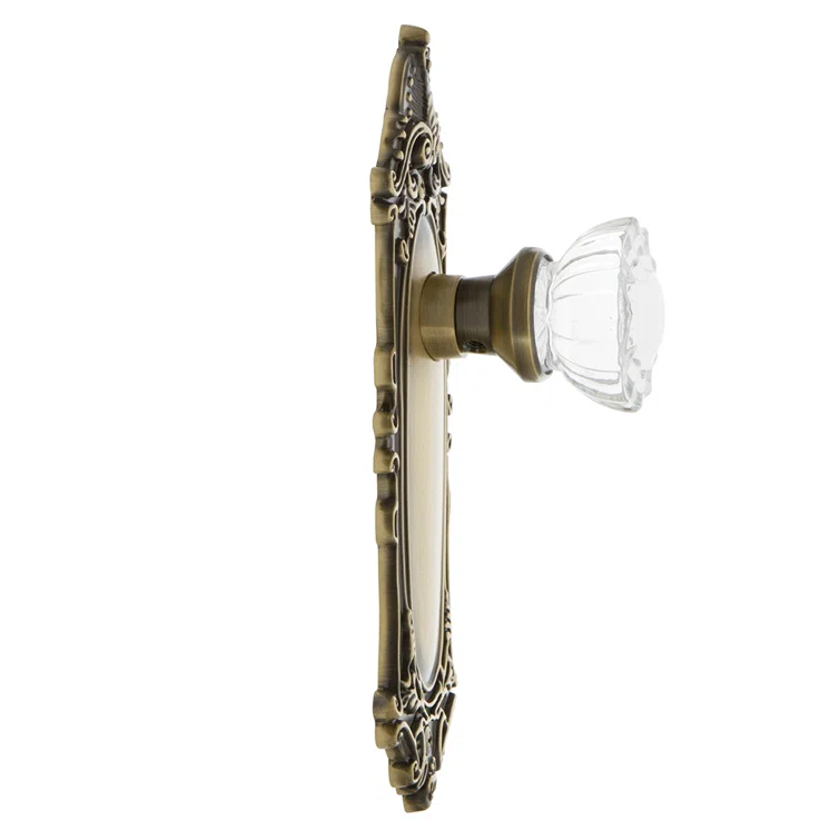 Victorian Plate with Crystal Door Knob
