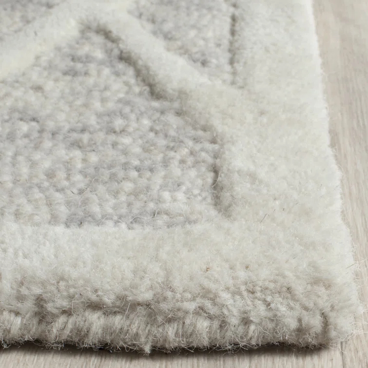 Deedgra Hand Tufted Wool Geometric Rug