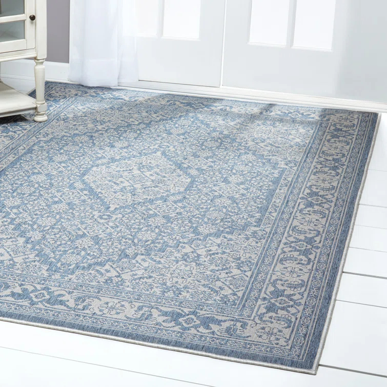 Persian Persian Inspired Blue/Gray Area Rug