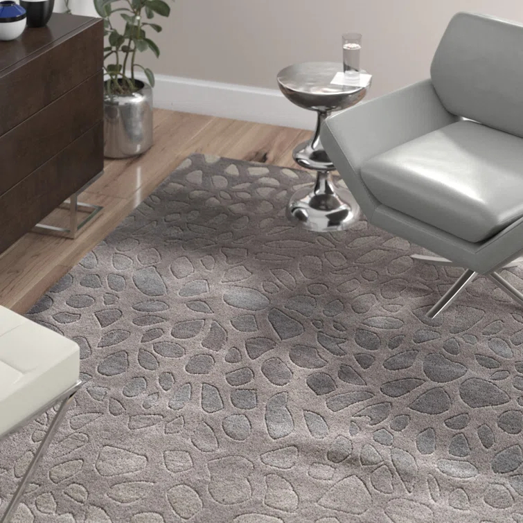 Cobos Animal Print Handmade Tufted Wool Silver Area Rug