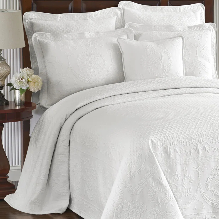 Historic Charleston King Charles Matelasse Traditional Cotton Floral Coverlet
