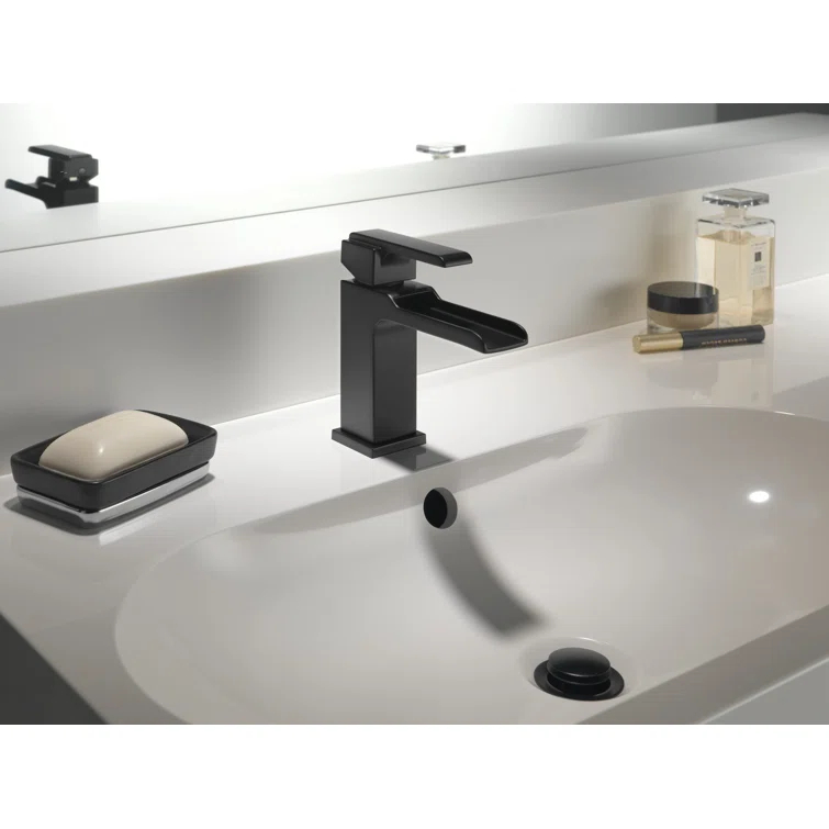 Ara Single Hole Bathroom Faucet