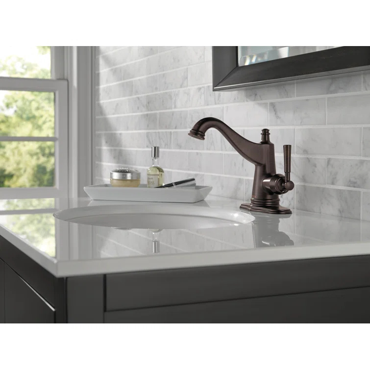 Mylan Single Hole Bathroom Faucet with Drain Assembly, Single Handle Bathroom Sink Faucet