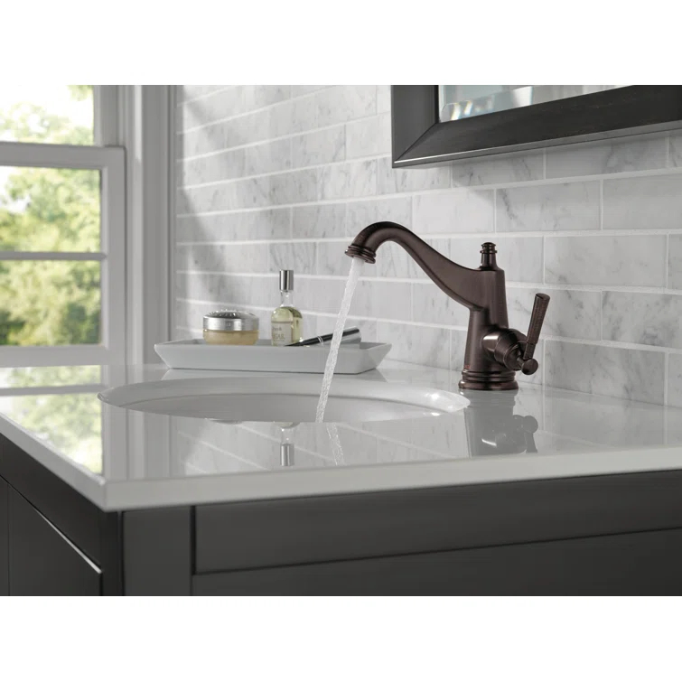 Mylan Single Hole Bathroom Faucet with Drain Assembly, Single Handle Bathroom Sink Faucet