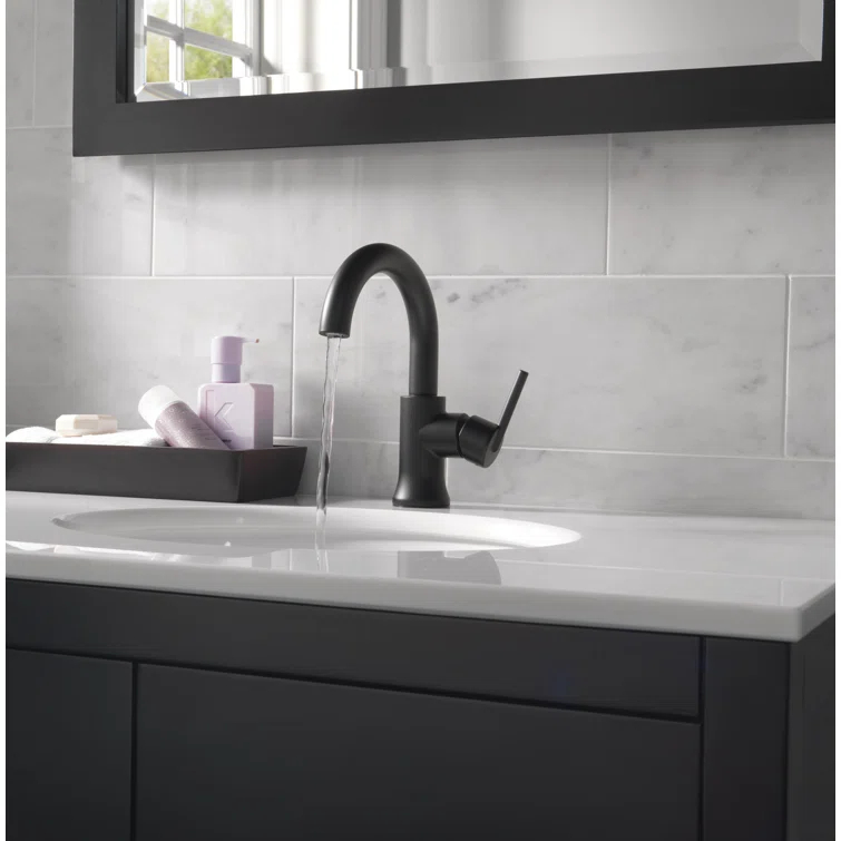 Trinsic Single Hole Bathroom Faucet with Drain Assembly, Single Handle Bathroom Sink Faucet