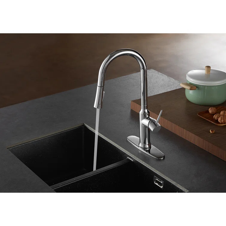 Kingston Brass New York Single-Handle Pull-Down Kitchen Faucet