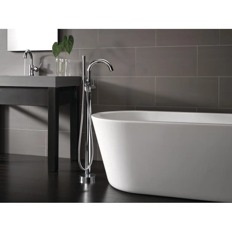 Trinsic Single Hole Bathroom Faucet with Drain Assembly, Single Handle Bathroom Sink Faucet