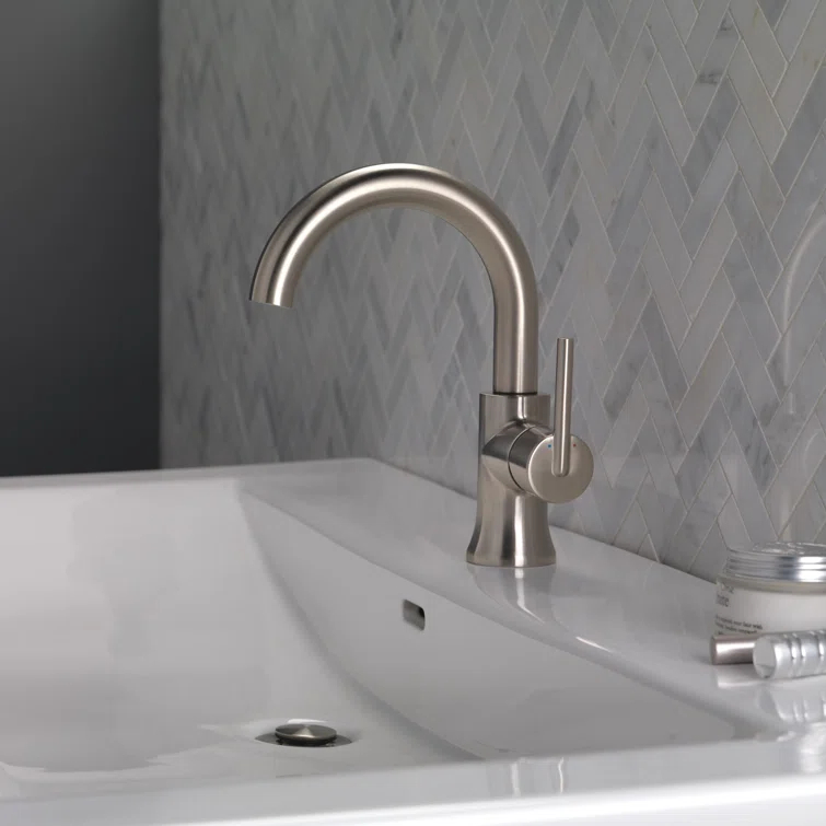 Trinsic Single Hole Bathroom Faucet with Drain Assembly, Single Handle Bathroom Sink Faucet