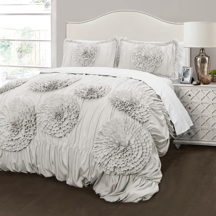 Lush Decor Serena Microfiber Traditional Comforter Set
