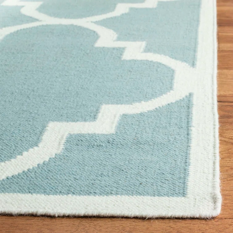 Rodgers Hand Woven Flat Weave Wool/Cotton Geometric Rug in Blue/Ivory