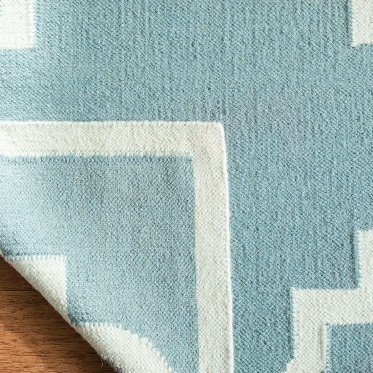 Rodgers Hand Woven Flat Weave Wool/Cotton Geometric Rug in Blue/Ivory