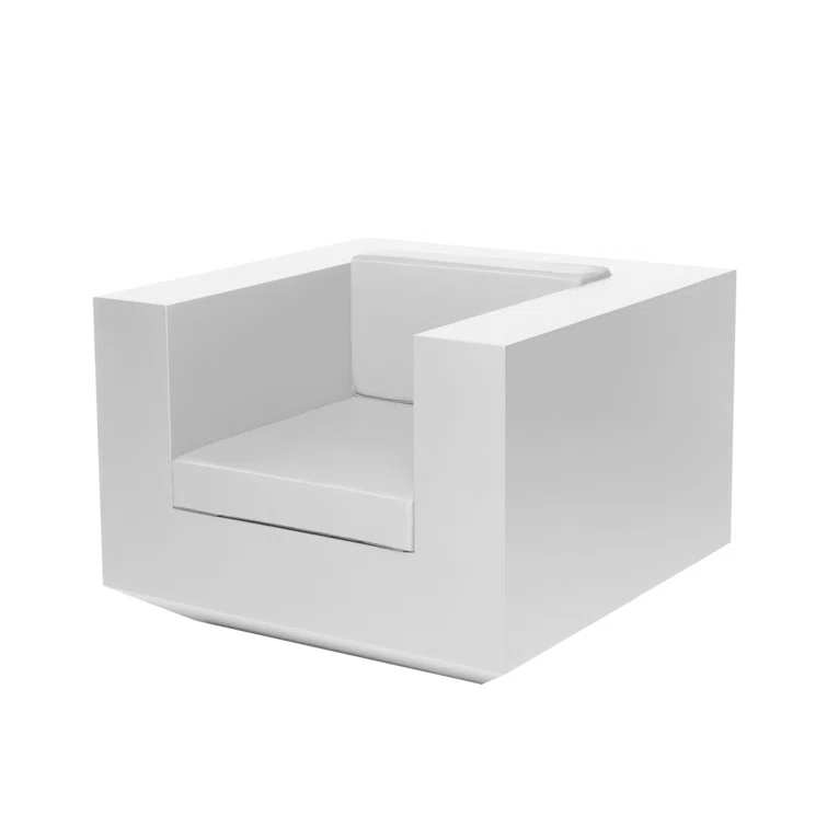 Vela - Resin Lounge Chair - Basic