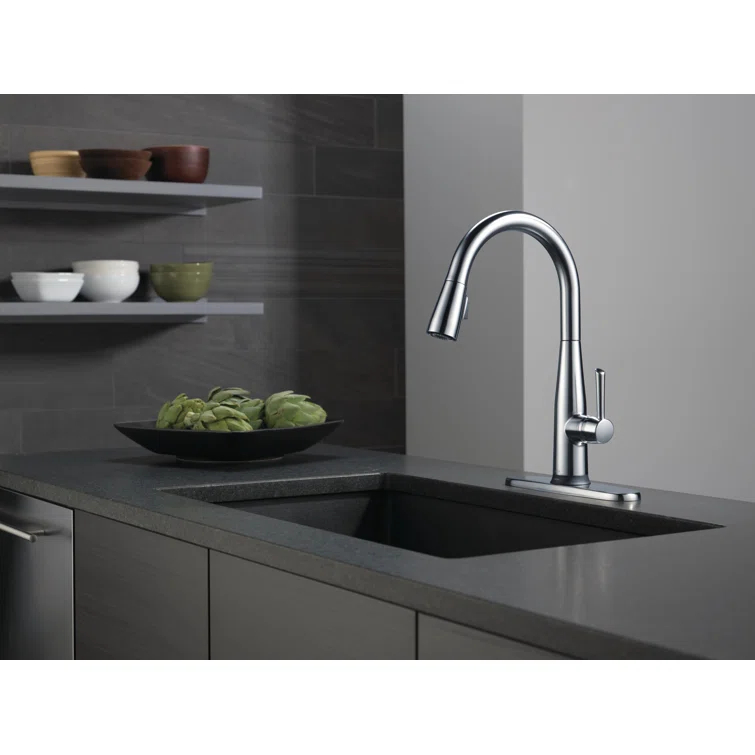 Essa Pull Down Single Handle Kitchen Faucet with MagnaTite Docking and Touch2O Technology