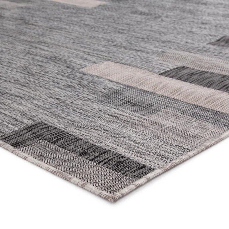 Nikea Geometric Rug