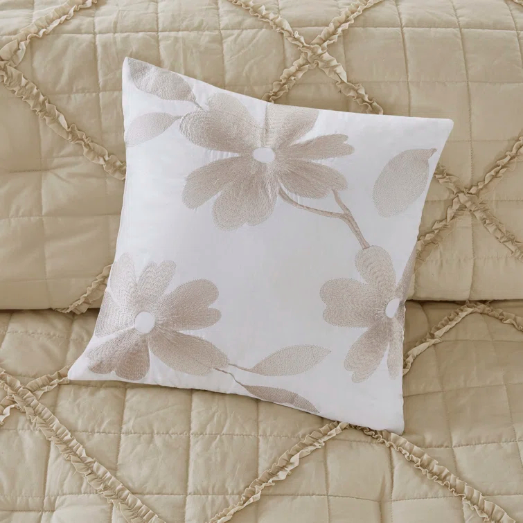 Mindy Traditional 9 Piece Comforter Set
