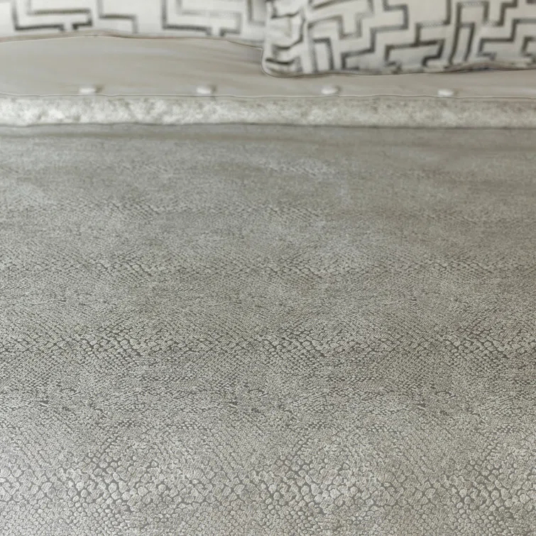 Ezra Modern & Contemporary Animal Print Duvet Cover Set