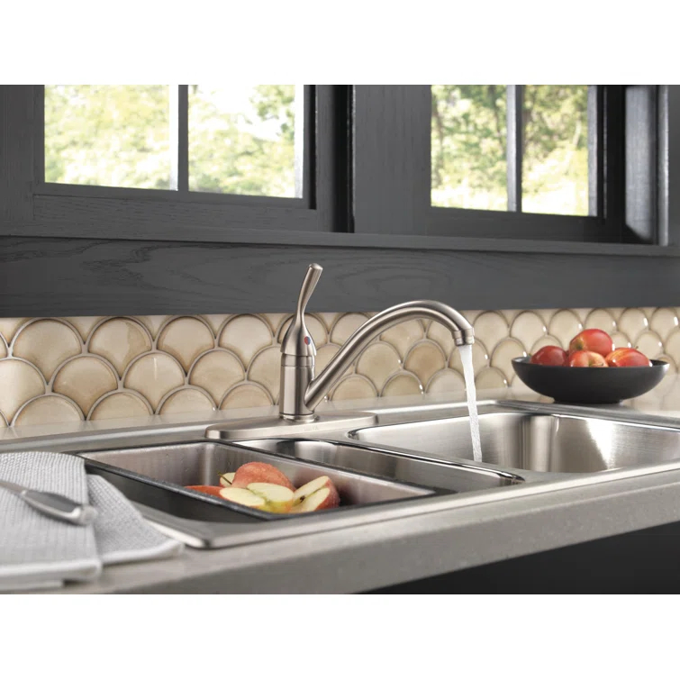 Classic Standard Single Handle Kitchen Faucet