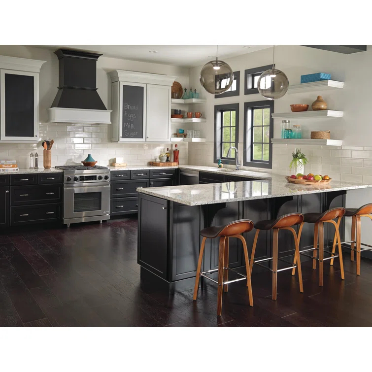 Essa Pull Down Single Handle Kitchen Faucet with MagnaTite Docking and Touch2O Technology