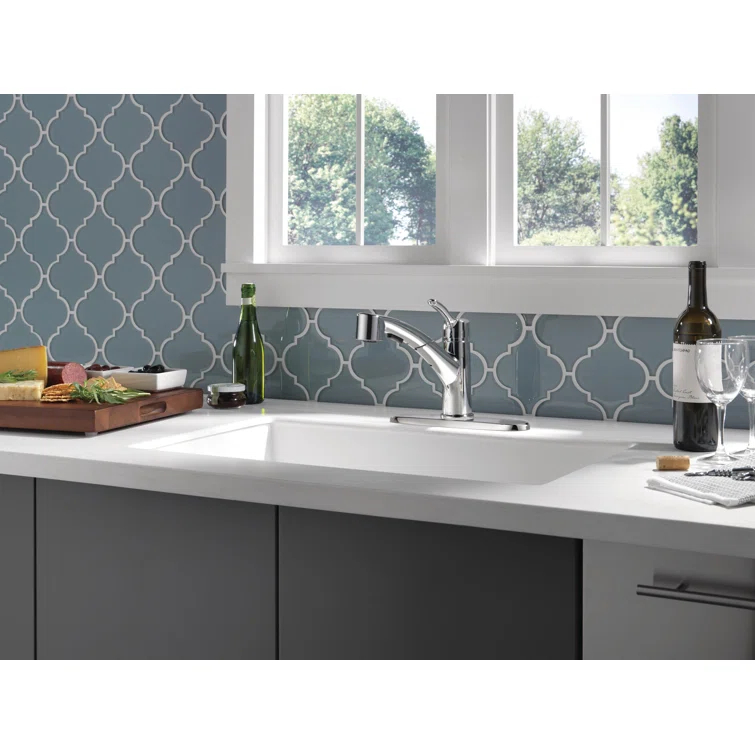 Collins Pull Out Sprayer Kitchen Sink Faucet, Single Handle Kitchen Faucet