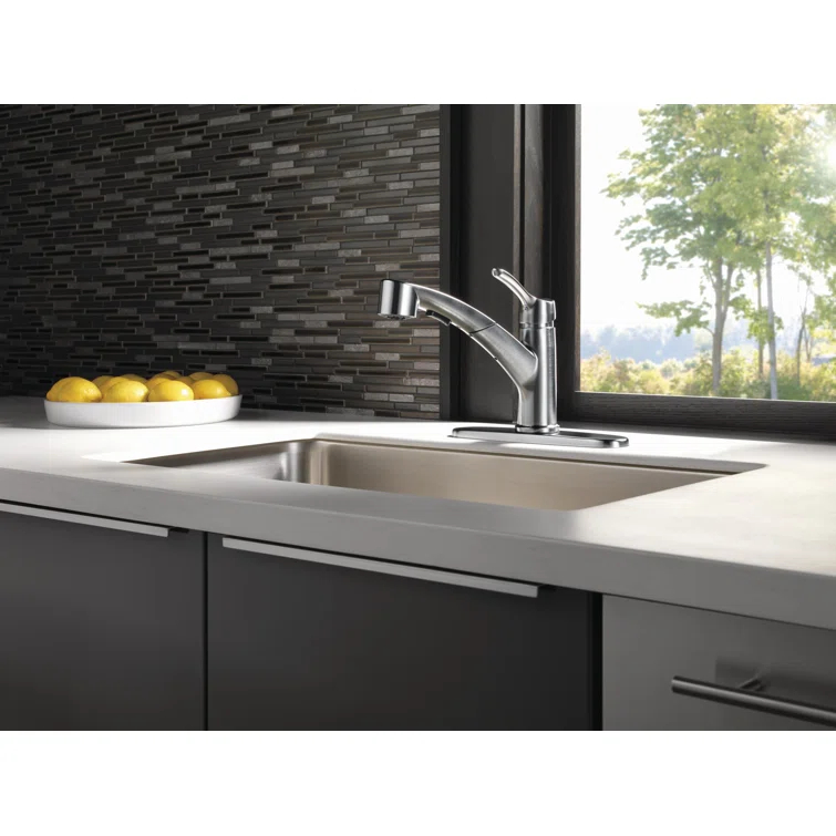 Collins Pull Out Sprayer Kitchen Sink Faucet, Single Handle Kitchen Faucet