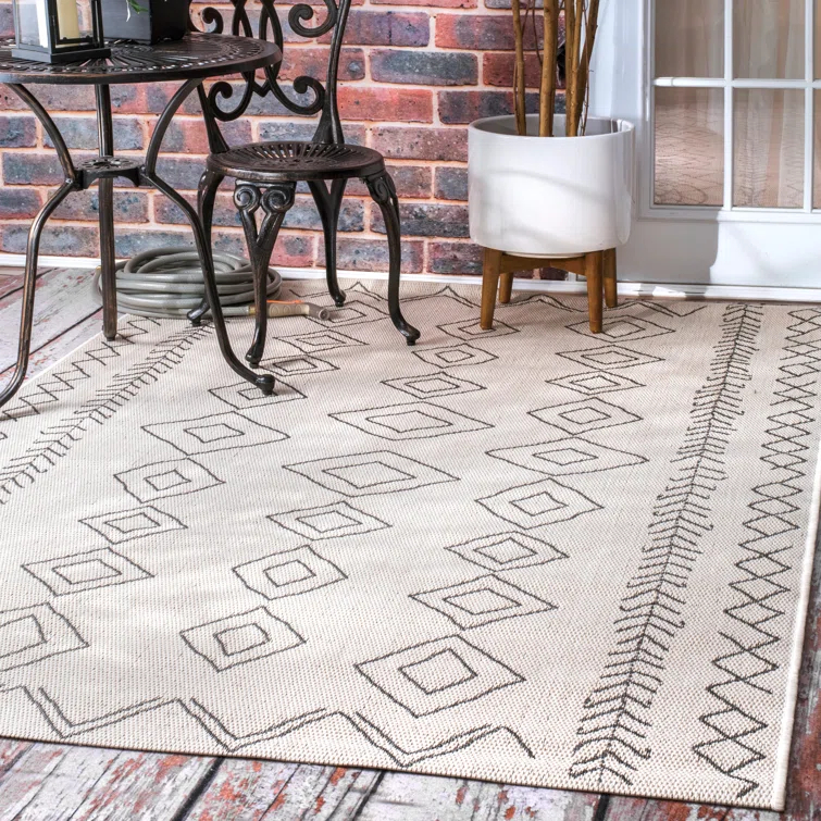 Ezri Diamond Indoor/Outdoor Area Rug for Living Room Patio Deck Front Porch Kitchen, Ivory/Dark Grey