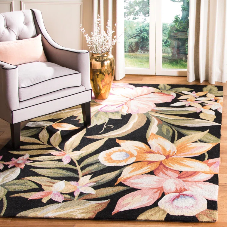 Hogle Hand Hooked Wool Pile Floral Rug