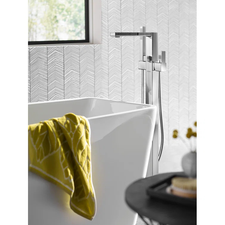 90 Degree Single Handle Floor Mounted Tub with Handshower