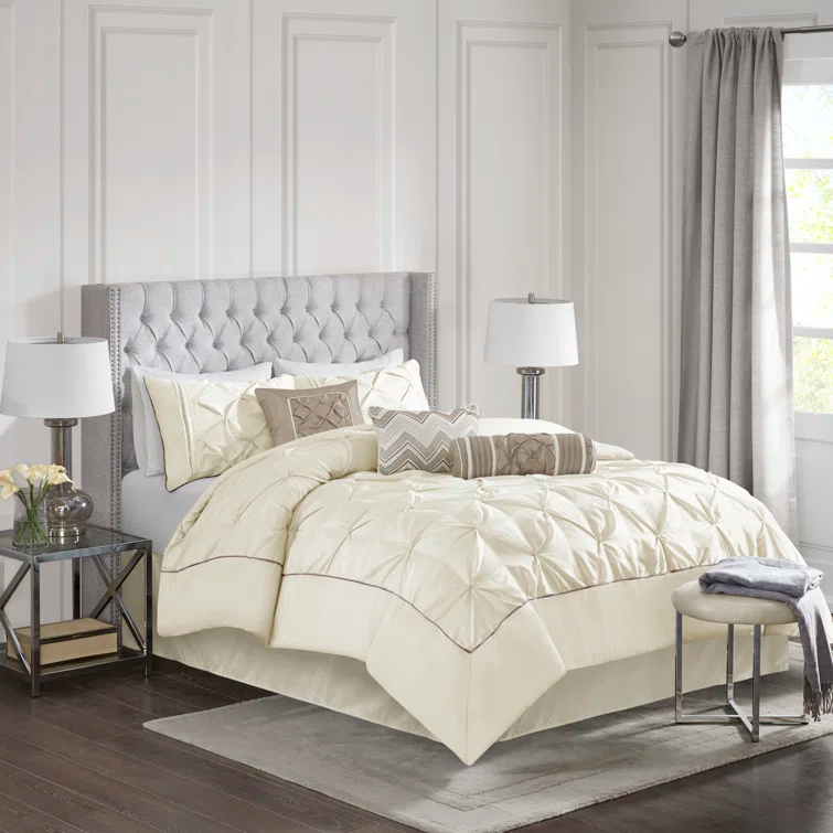 Madison Park Laurel 7 Piece Tufted Comforter Set