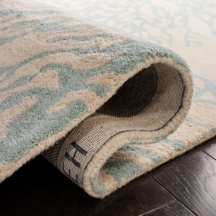 Wimborne Hand Tufted Wool Floral Rug