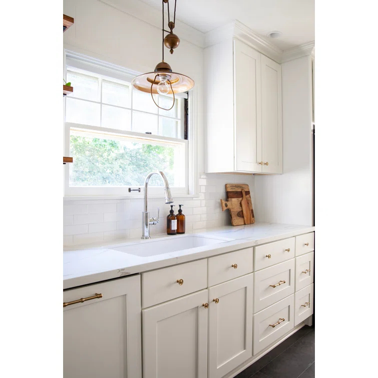 Charlotte 1 1/4" Diameter Knob