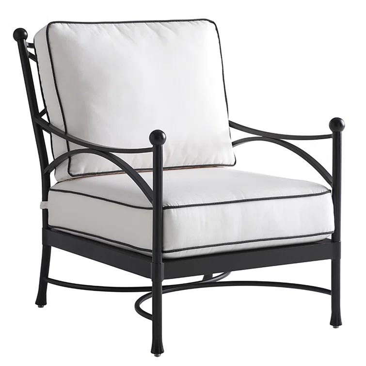 Pavlova Lounge Chair