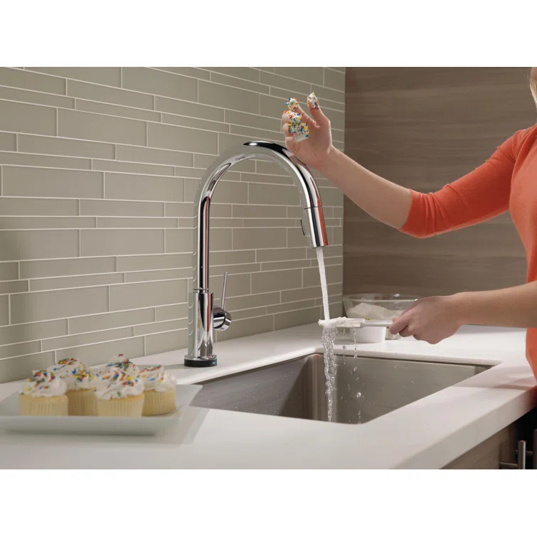 Trinsic Pull Down Sprayer Touch and Voice Control Kitchen Sink Faucet, Touch Control Kitchen Faucet