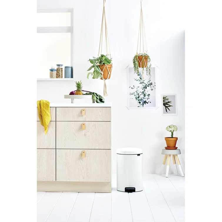 Brabantia Newicon Step On Trash Can, 5.3 Gallon (20 Liter)