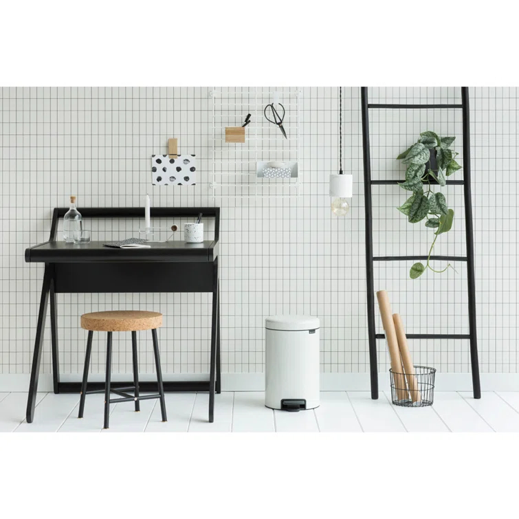 Brabantia Newicon Step On Trash Can, 5.3 Gallon (20 Liter)