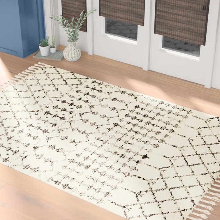 Esposito Geometric Wool/Silk Ivory/Black Area Rug