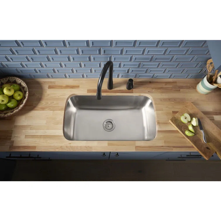 McAllister 32'' L Undermount Stainless Steel Kitchen Sink